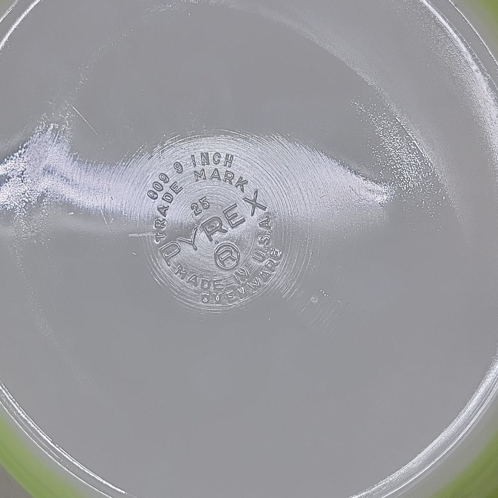 Vintage Pyrex 909  9 inch Pie Dish - Picture 3 of 6